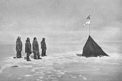 南極点に到達したアムンセン隊